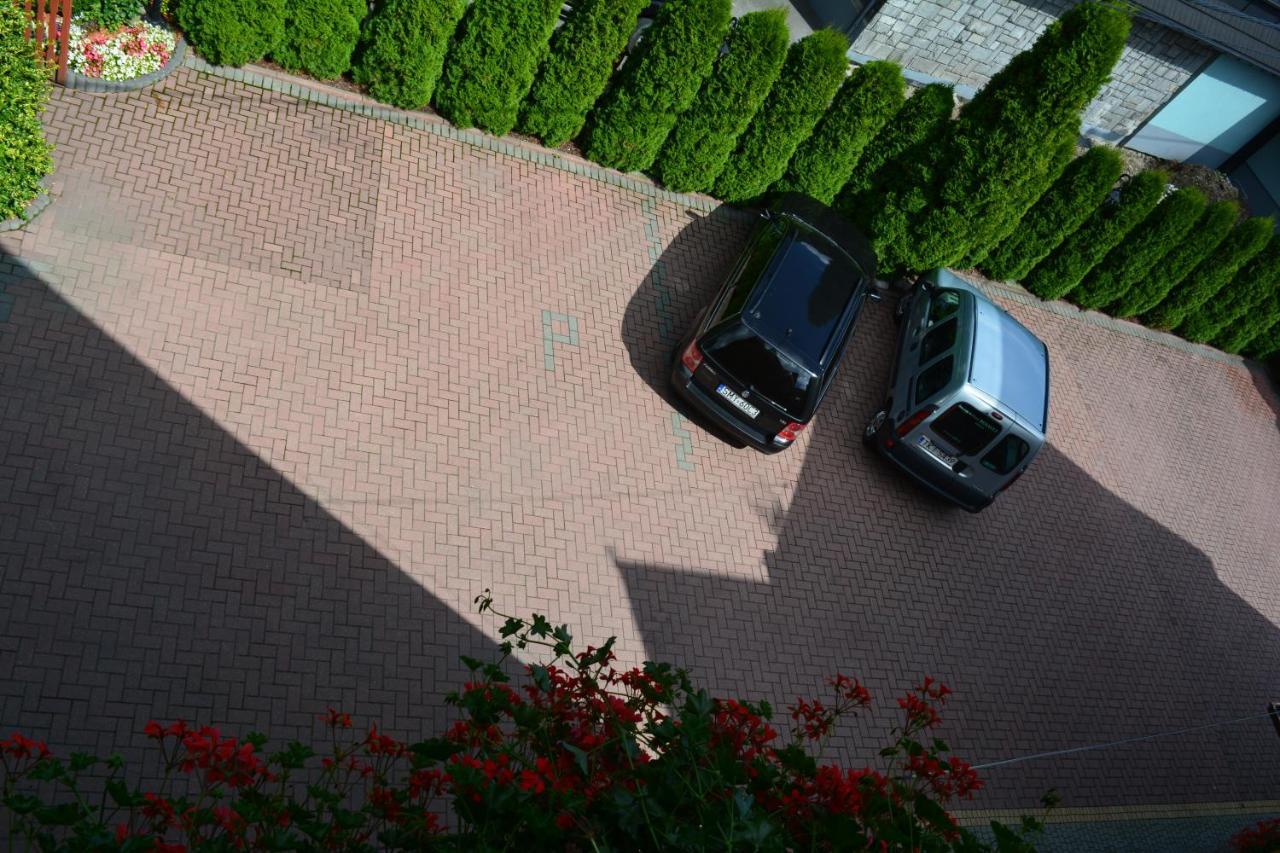 Dw Basia Pokoje I Apartament Białka Tatrzańska Extérieur photo