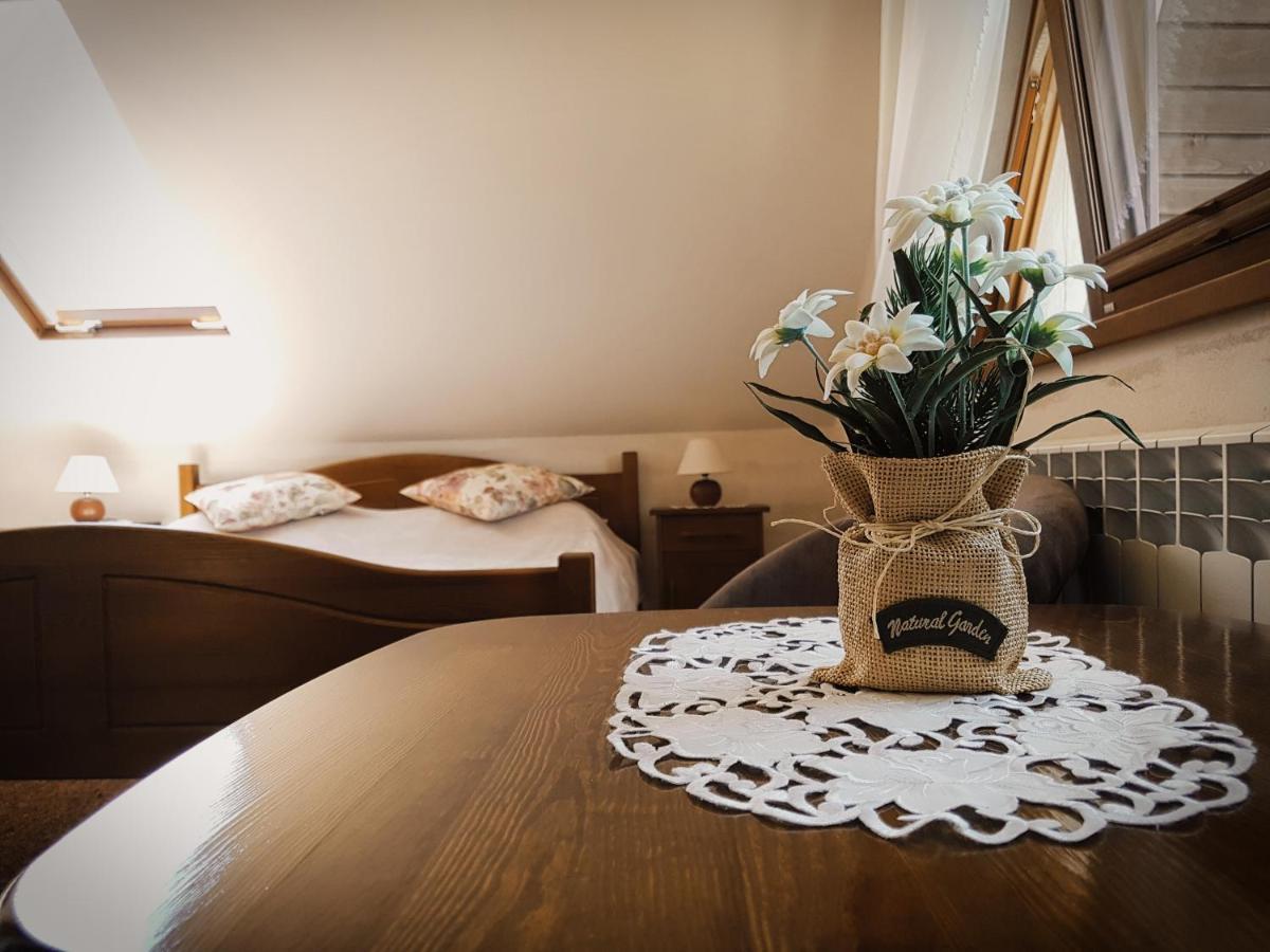 Dw Basia Pokoje I Apartament Białka Tatrzańska Extérieur photo